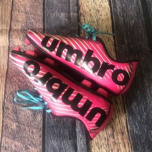 NWOB Girls Umbro Soccer Cleats ⚽️